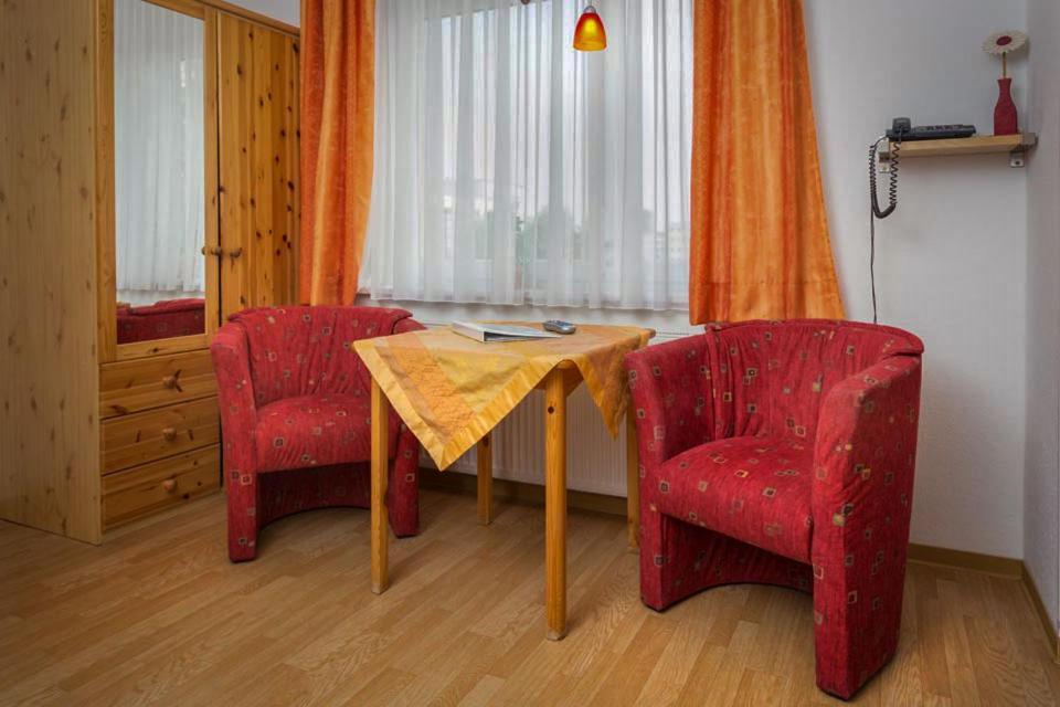 H&H Studio-Apartment Im Stadtteil Ostseeviertel Jedes Apartment Mit Kuechenzeilen - Fahrstuhl Und 24H Check In Greifswald Exterior photo