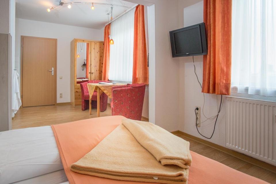 H&H Studio-Apartment Im Stadtteil Ostseeviertel Jedes Apartment Mit Kuechenzeilen - Fahrstuhl Und 24H Check In Greifswald Exterior photo
