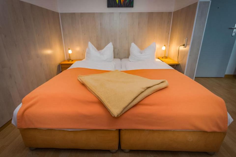 H&H Studio-Apartment Im Stadtteil Ostseeviertel Jedes Apartment Mit Kuechenzeilen - Fahrstuhl Und 24H Check In Greifswald Exterior photo