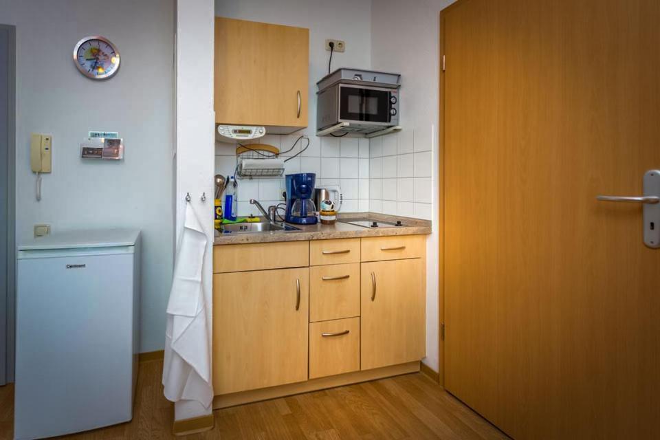H&H Studio-Apartment Im Stadtteil Ostseeviertel Jedes Apartment Mit Kuechenzeilen - Fahrstuhl Und 24H Check In Greifswald Exterior photo